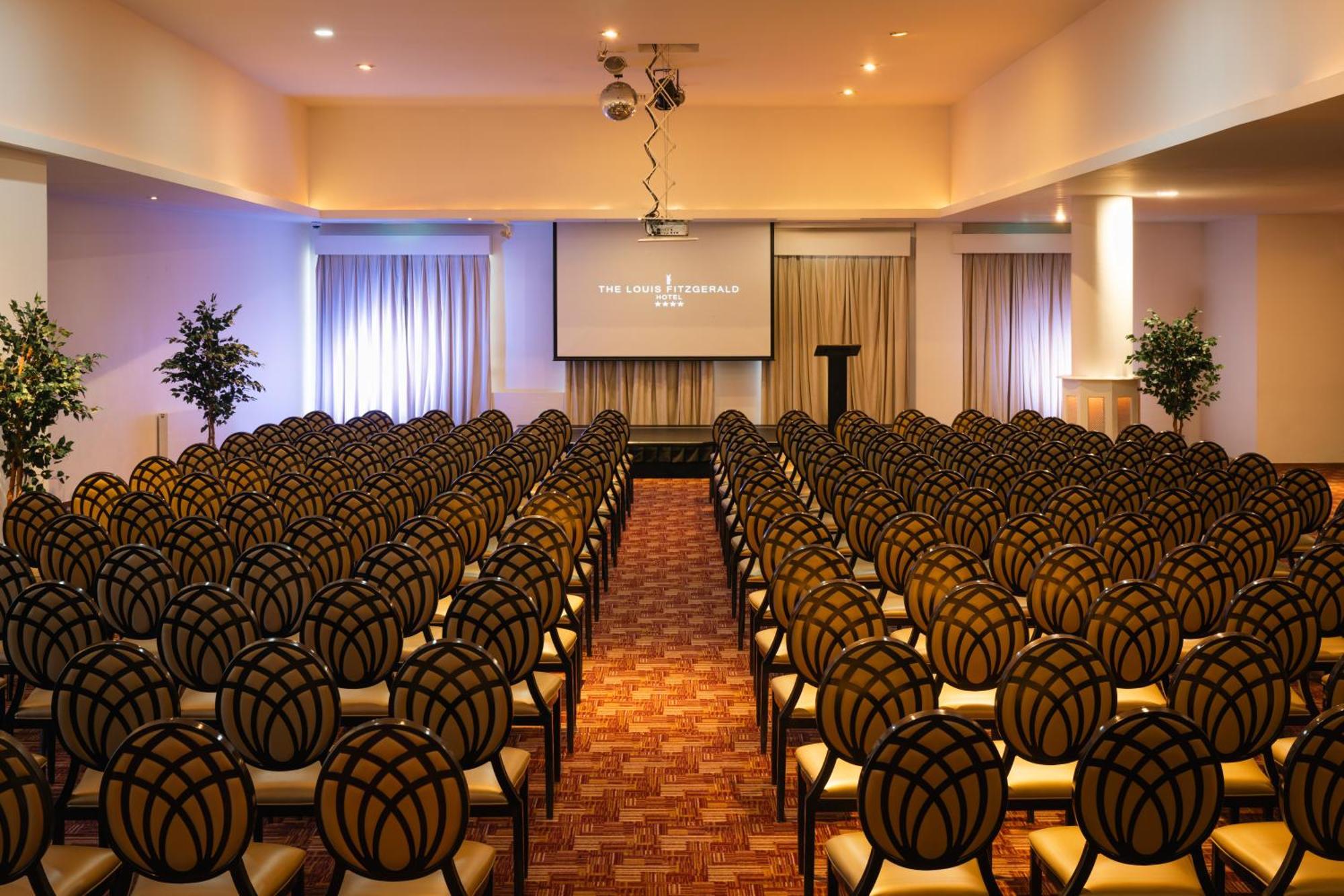 Louis Fitzgerald Hotel Clondalkin Exterior photo